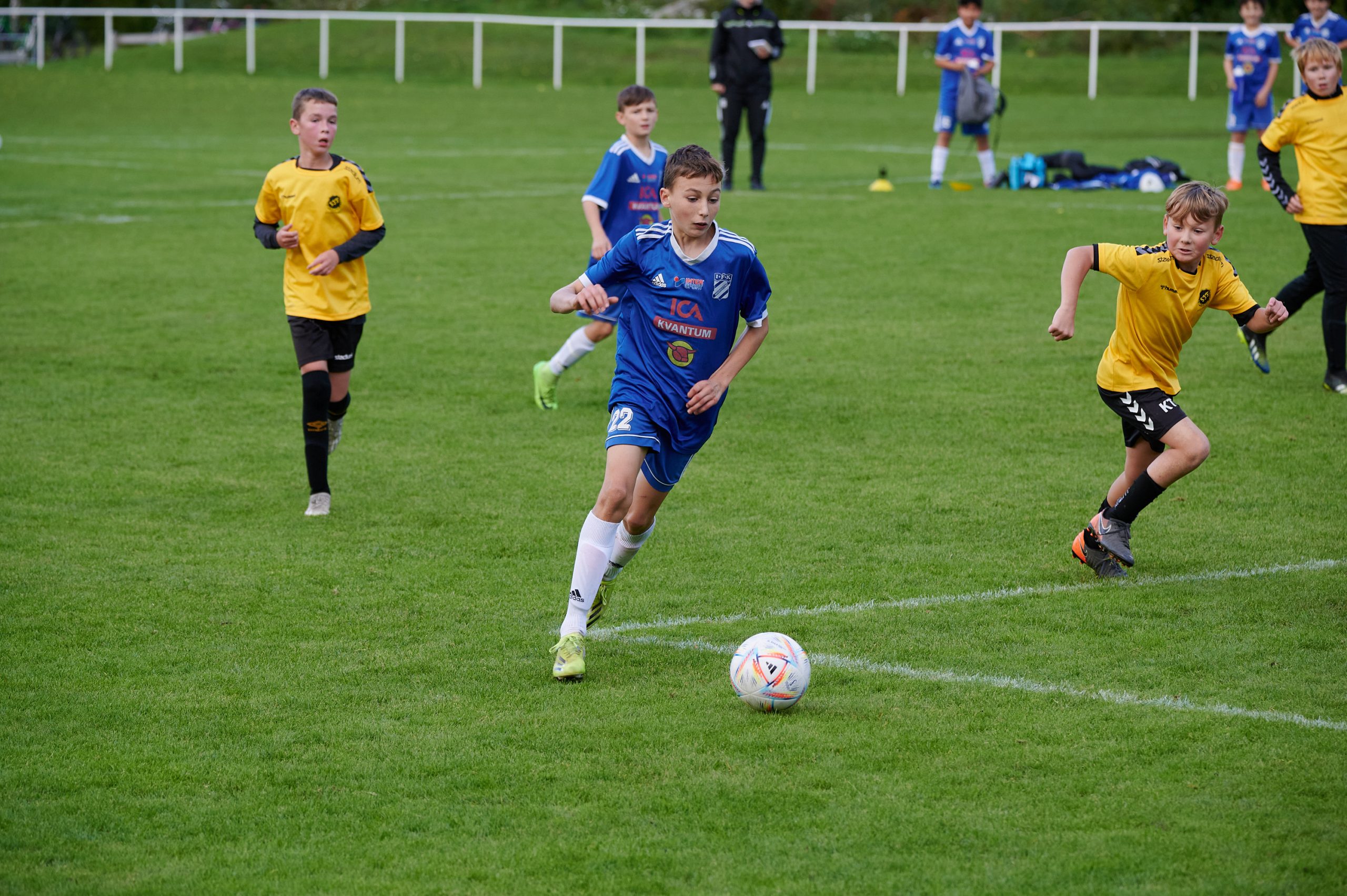 Lekevi fotboll 4